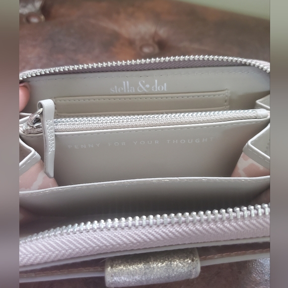 Stella & dot wallet - Picture 2 of 3